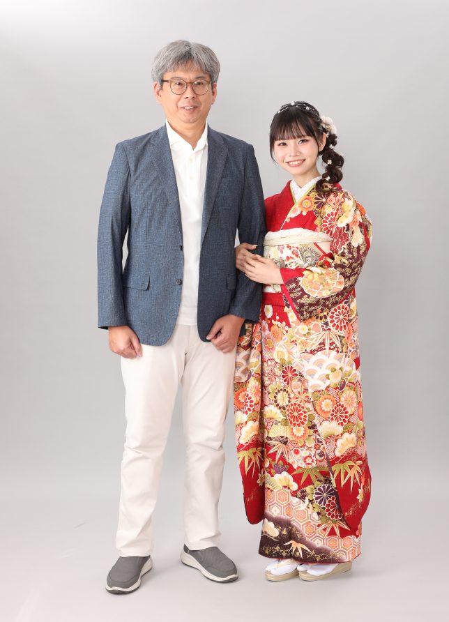 晴れ着の家族の記念撮影